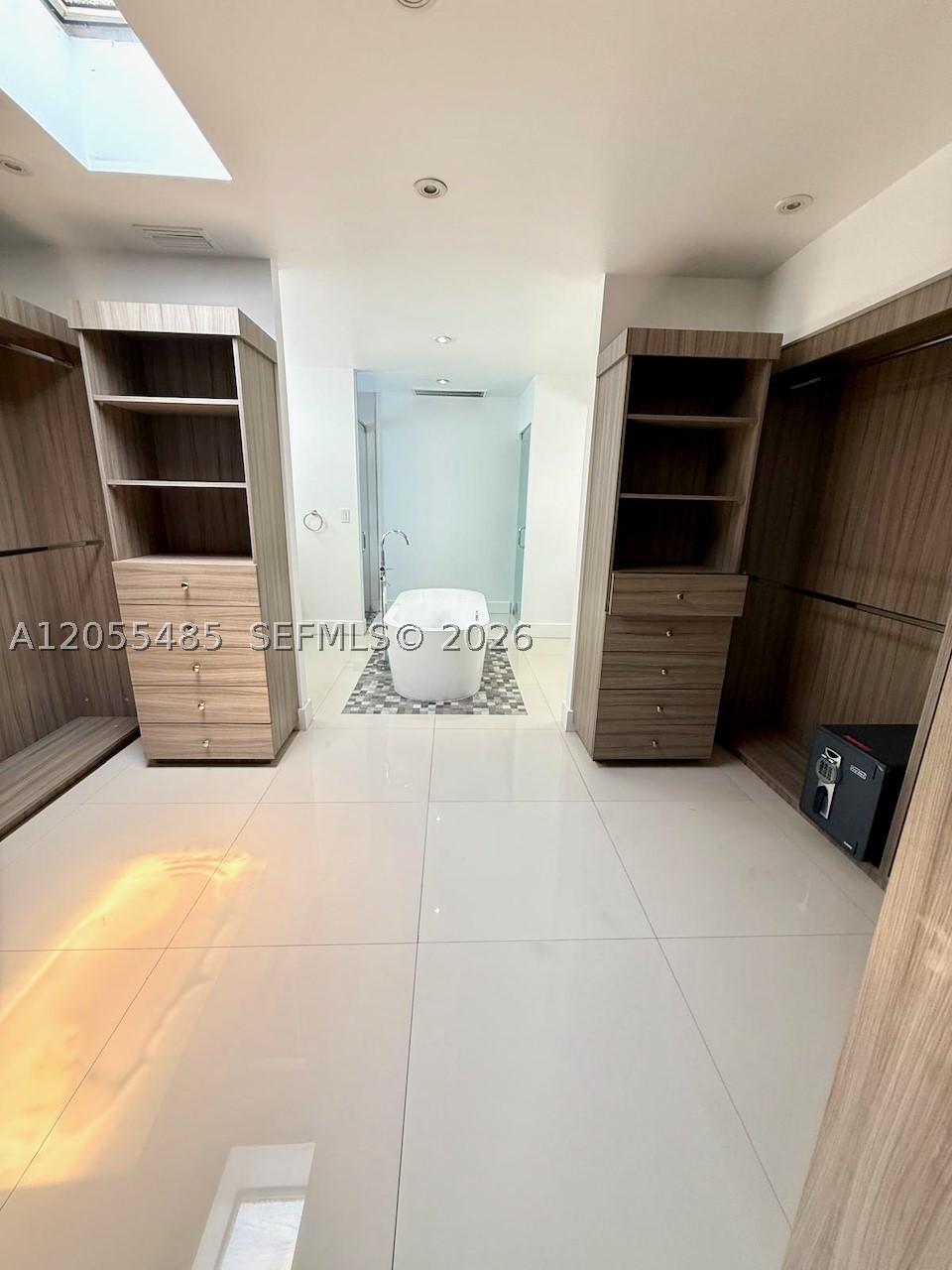 1365 DAYTONIA RD, Miami Beach FL 33141
