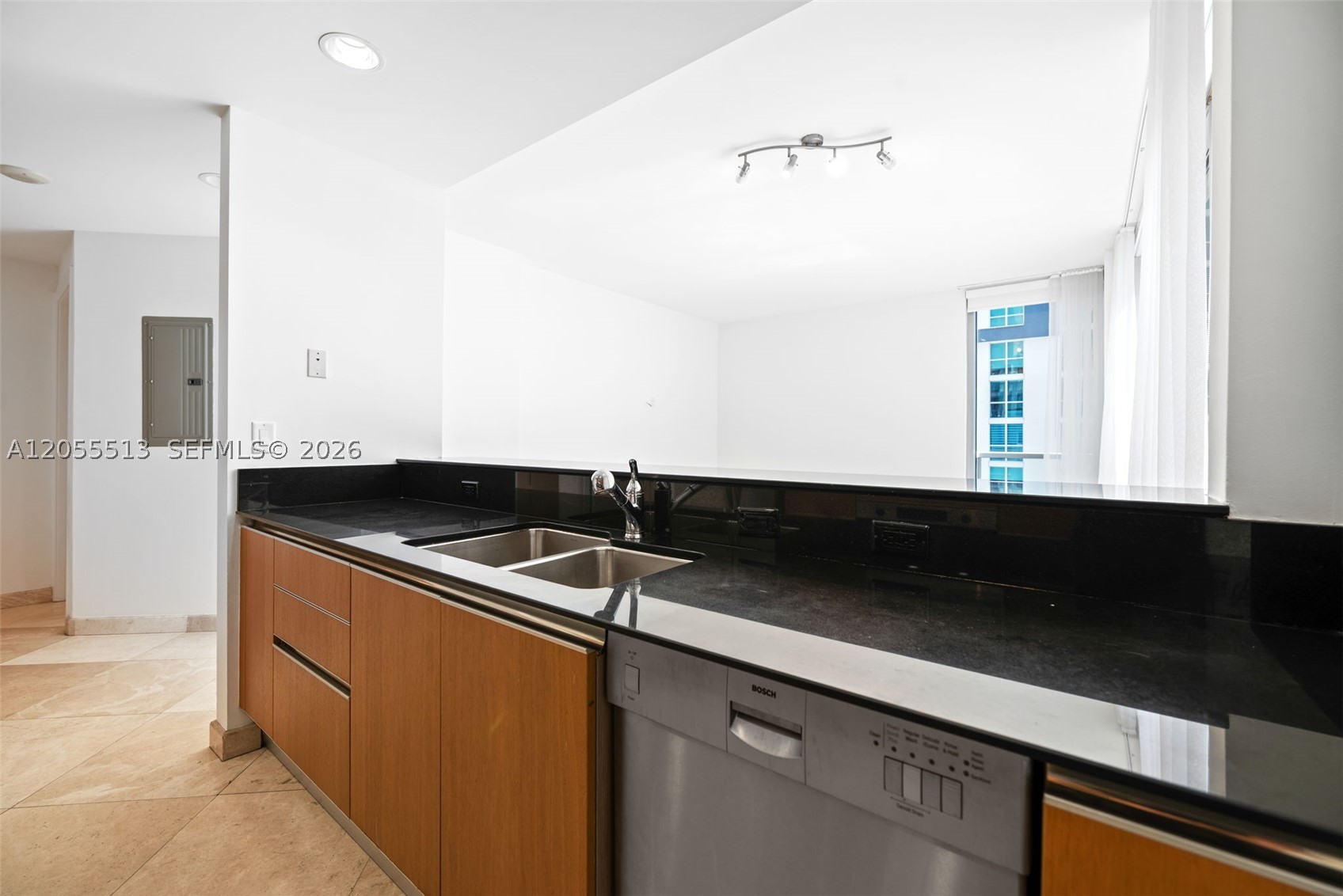 1050 Brickell Ave #3314, Miami FL 33131