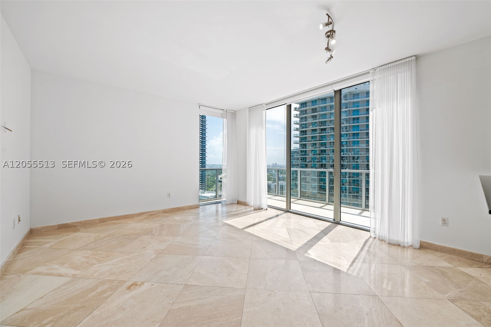 1050 Brickell Ave #3314, Miami FL 33131