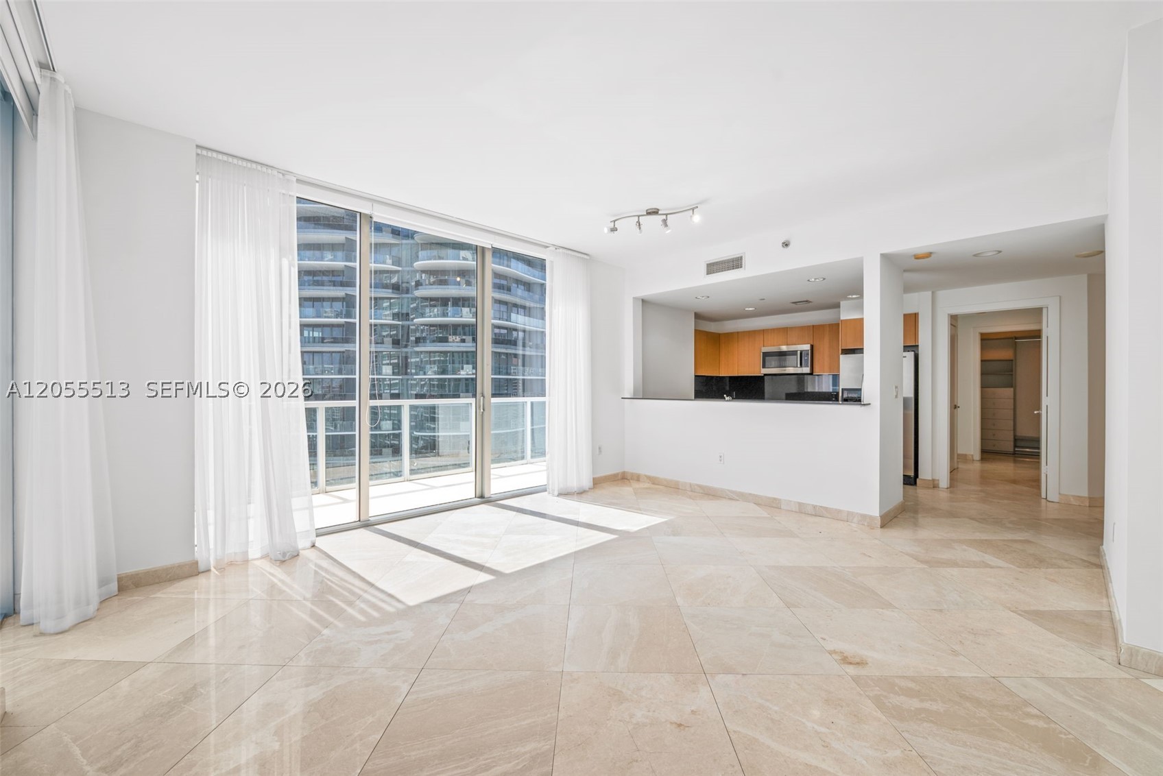1050 Brickell Ave #3314, Miami FL 33131