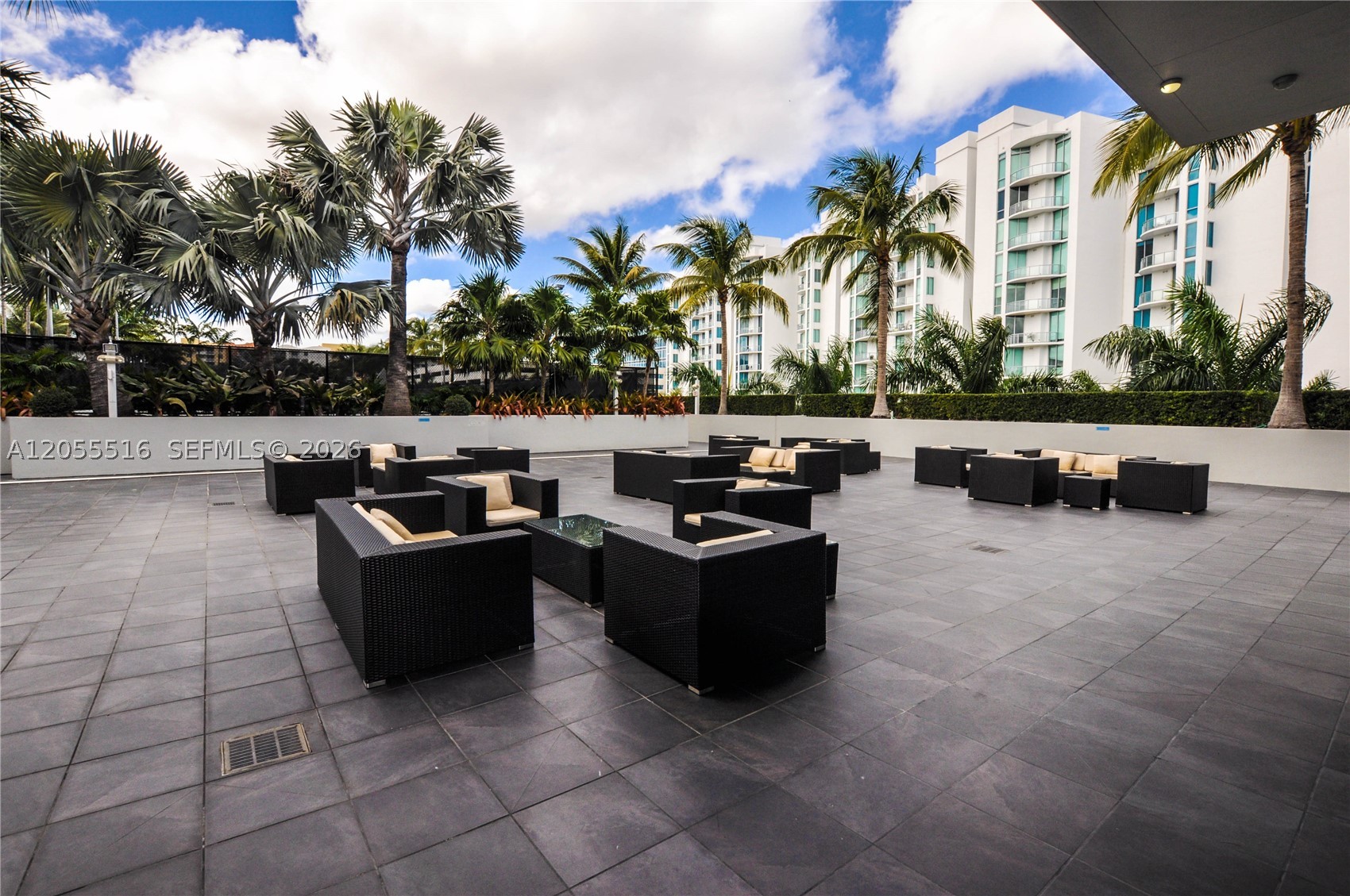 2950 NE 188th St #336, Aventura FL 33180