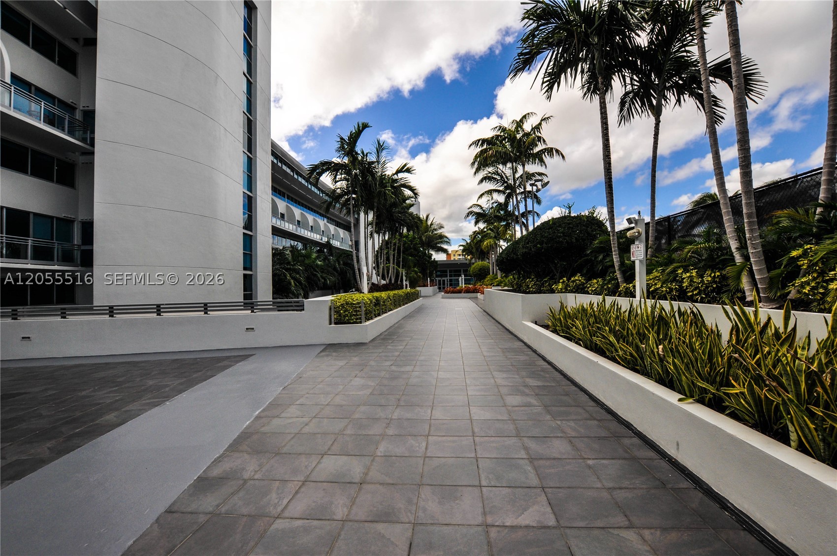 2950 NE 188th St #336, Aventura FL 33180