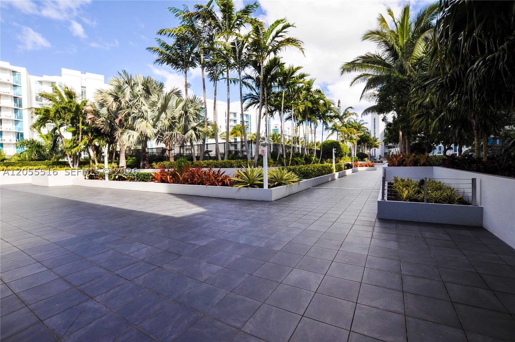2950 NE 188th St #336, Aventura FL 33180