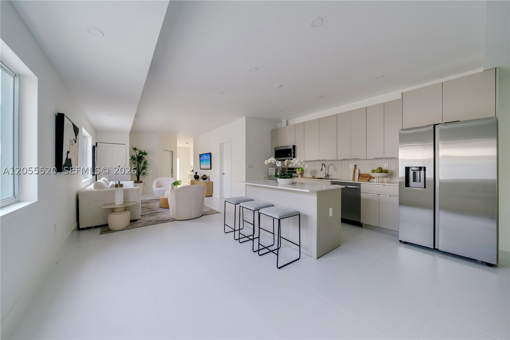 4789 NW 1st St, Miami FL 33126