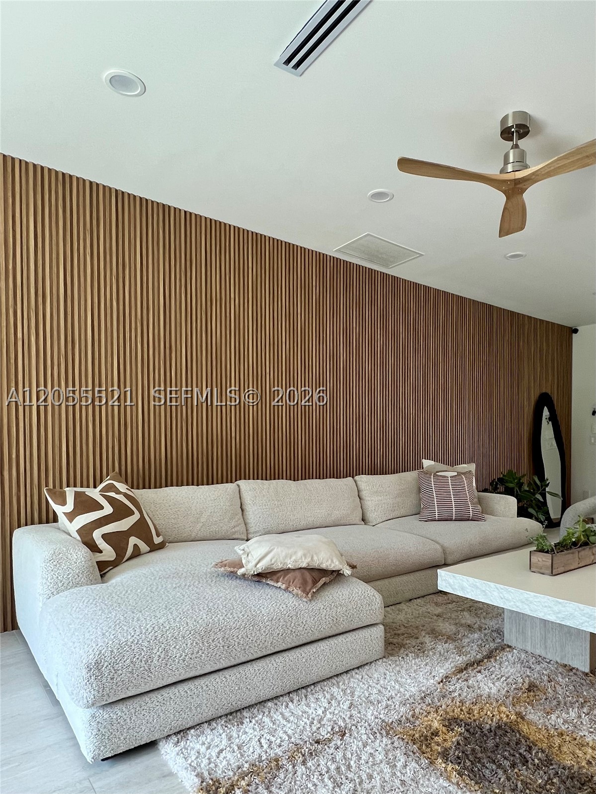 4515 Alton Rd, Miami Beach FL 33140