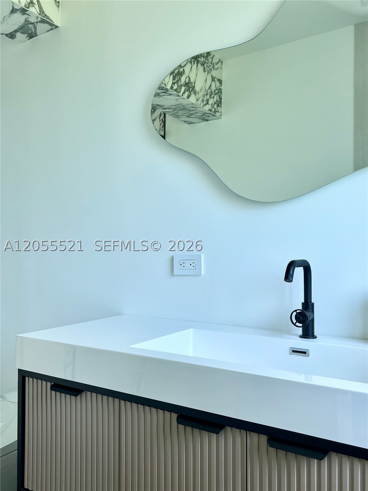 4515 Alton Rd, Miami Beach FL 33140