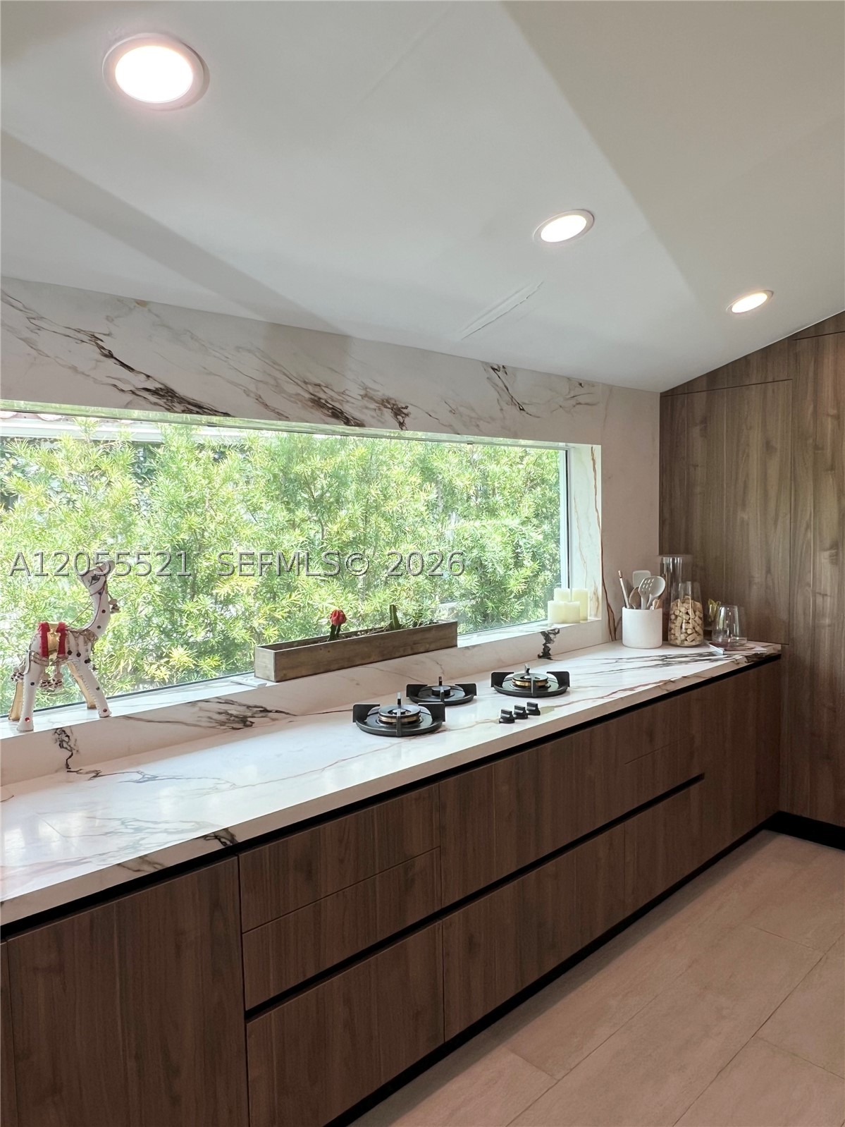 4515 Alton Rd, Miami Beach FL 33140
