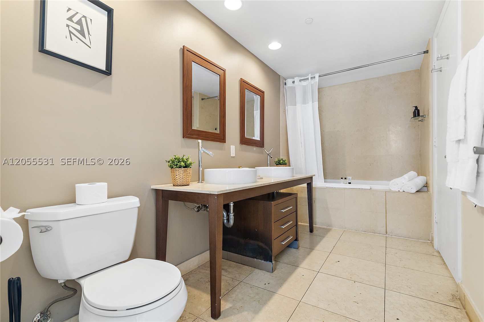 485 Brickell Ave #2306, Miami FL 33131