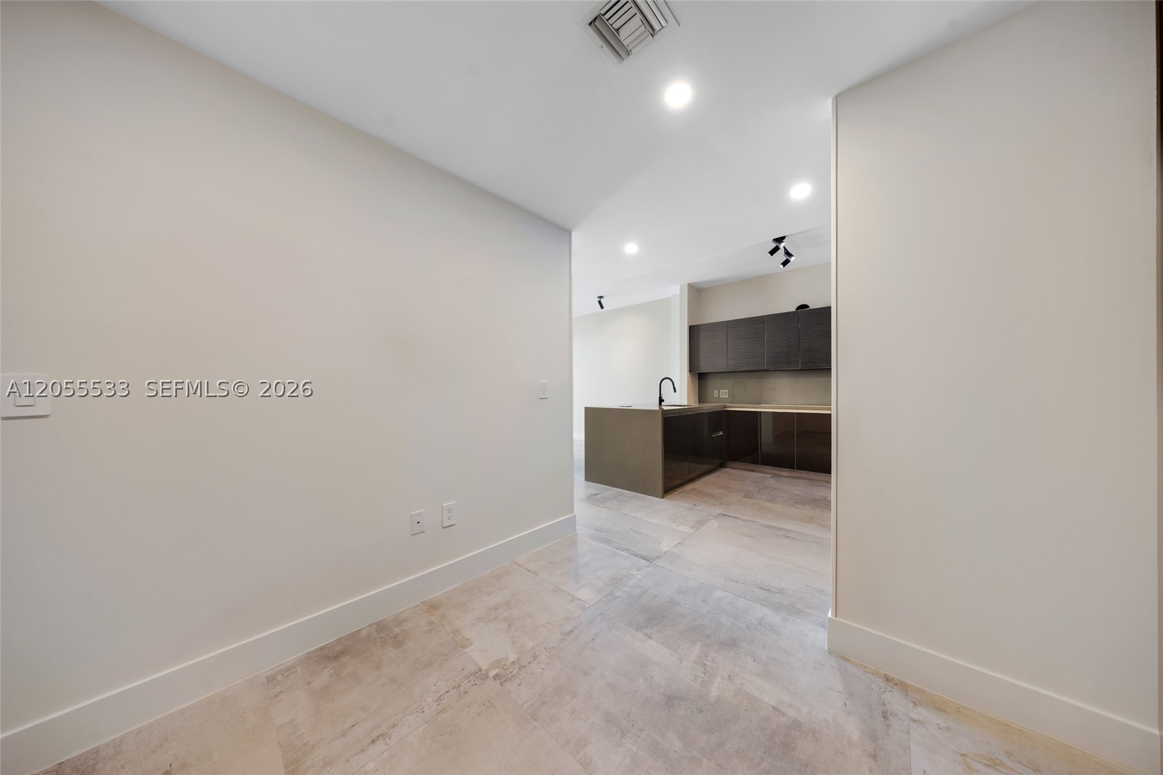 1080 Brickell Ave #1803, Miami FL 33131