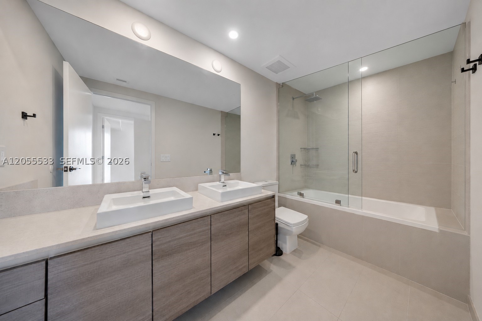 1080 Brickell Ave #1803, Miami FL 33131