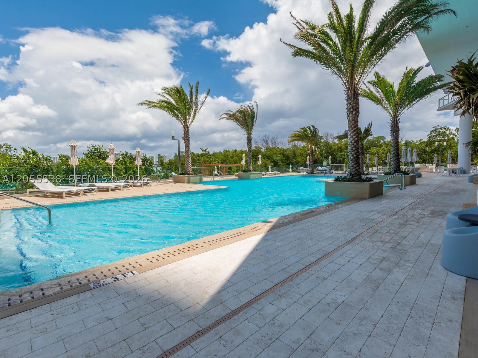 16385 Biscayne Blvd #1103, North Miami Beach FL 33160