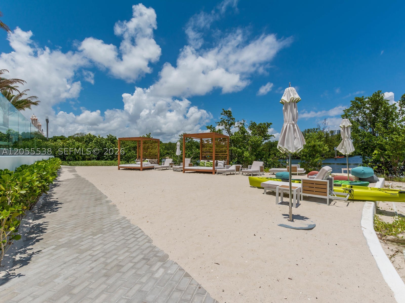 16385 Biscayne Blvd #1103, North Miami Beach FL 33160