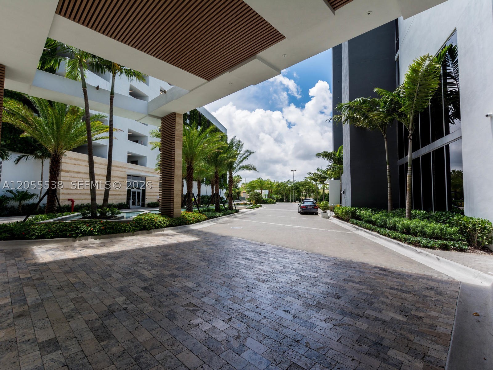 16385 Biscayne Blvd #1103, North Miami Beach FL 33160