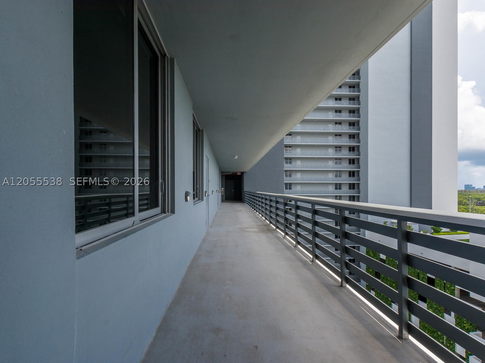 16385 Biscayne Blvd #1103, North Miami Beach FL 33160