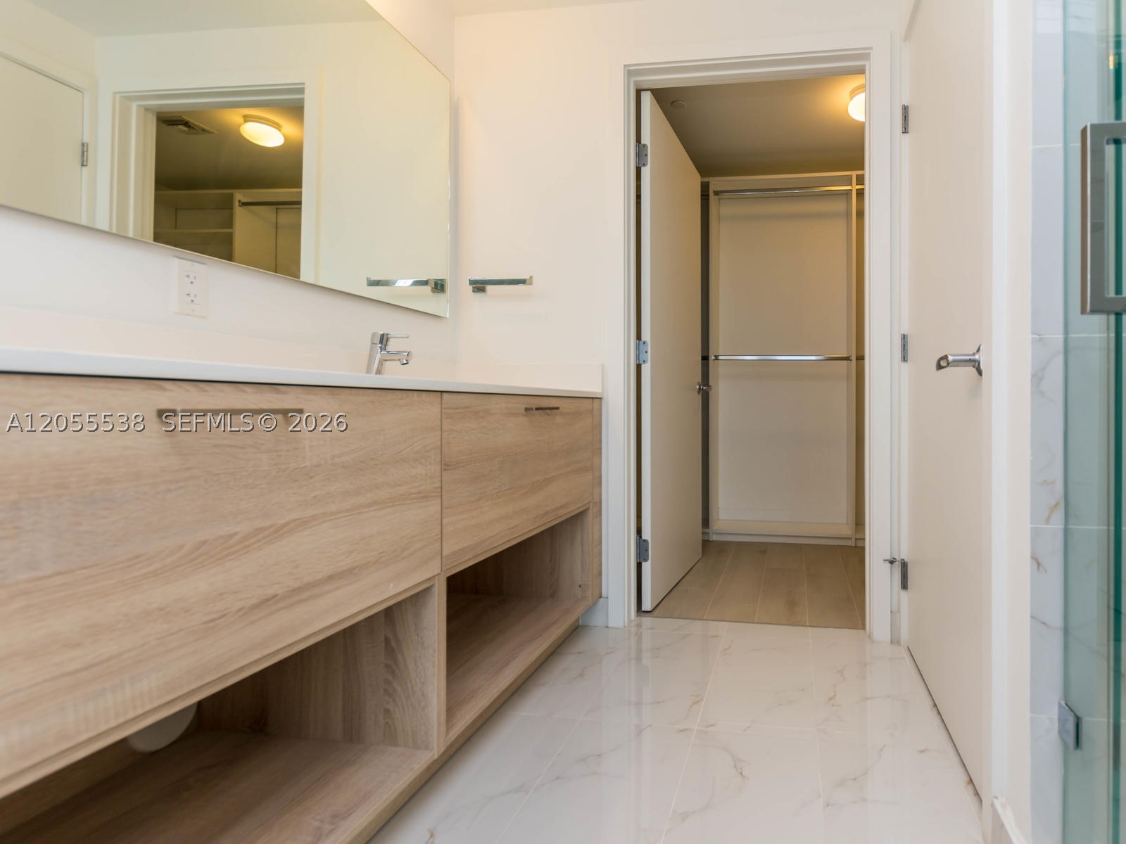 16385 Biscayne Blvd #1103, North Miami Beach FL 33160