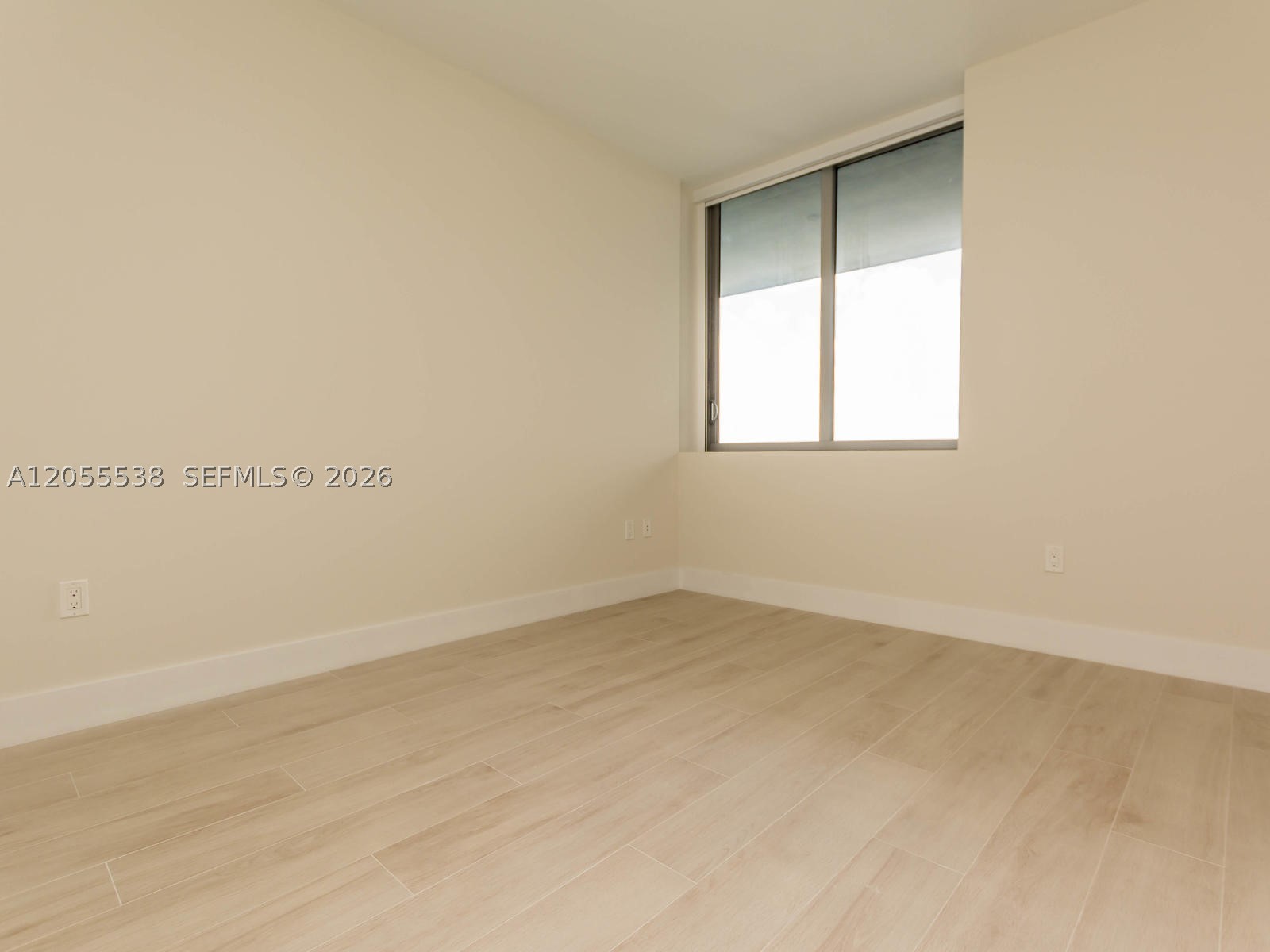 16385 Biscayne Blvd #1103, North Miami Beach FL 33160