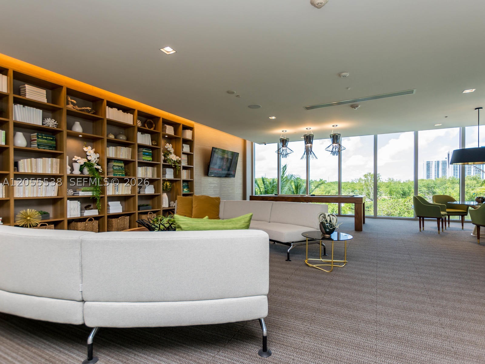 16385 Biscayne Blvd #1103, North Miami Beach FL 33160