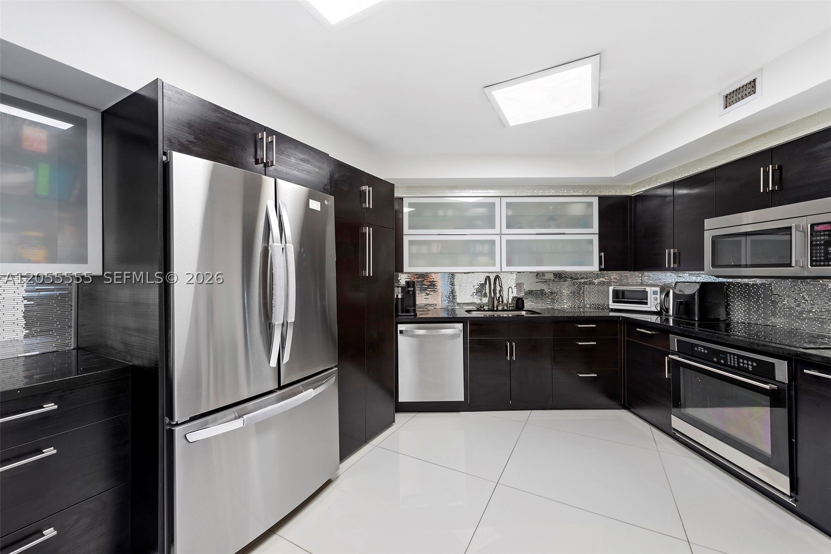 5151 Collins Ave #1420, Miami Beach FL 33140
