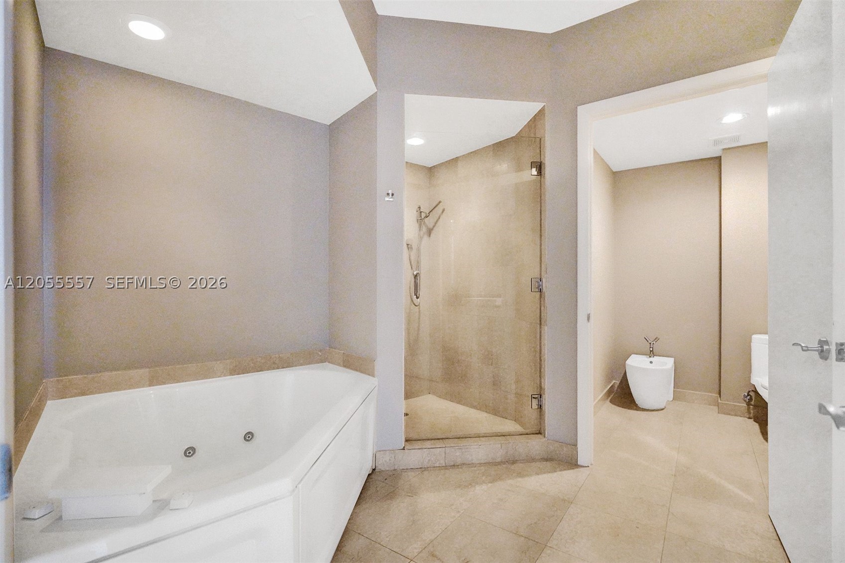 400 Alton Rd #1011, Miami Beach FL 33139