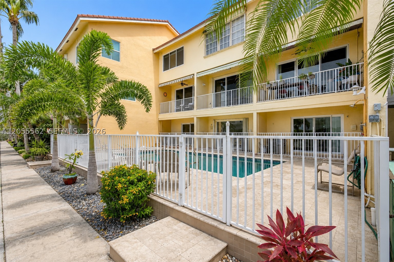 4234 N Ocean Dr, Hollywood FL 33019