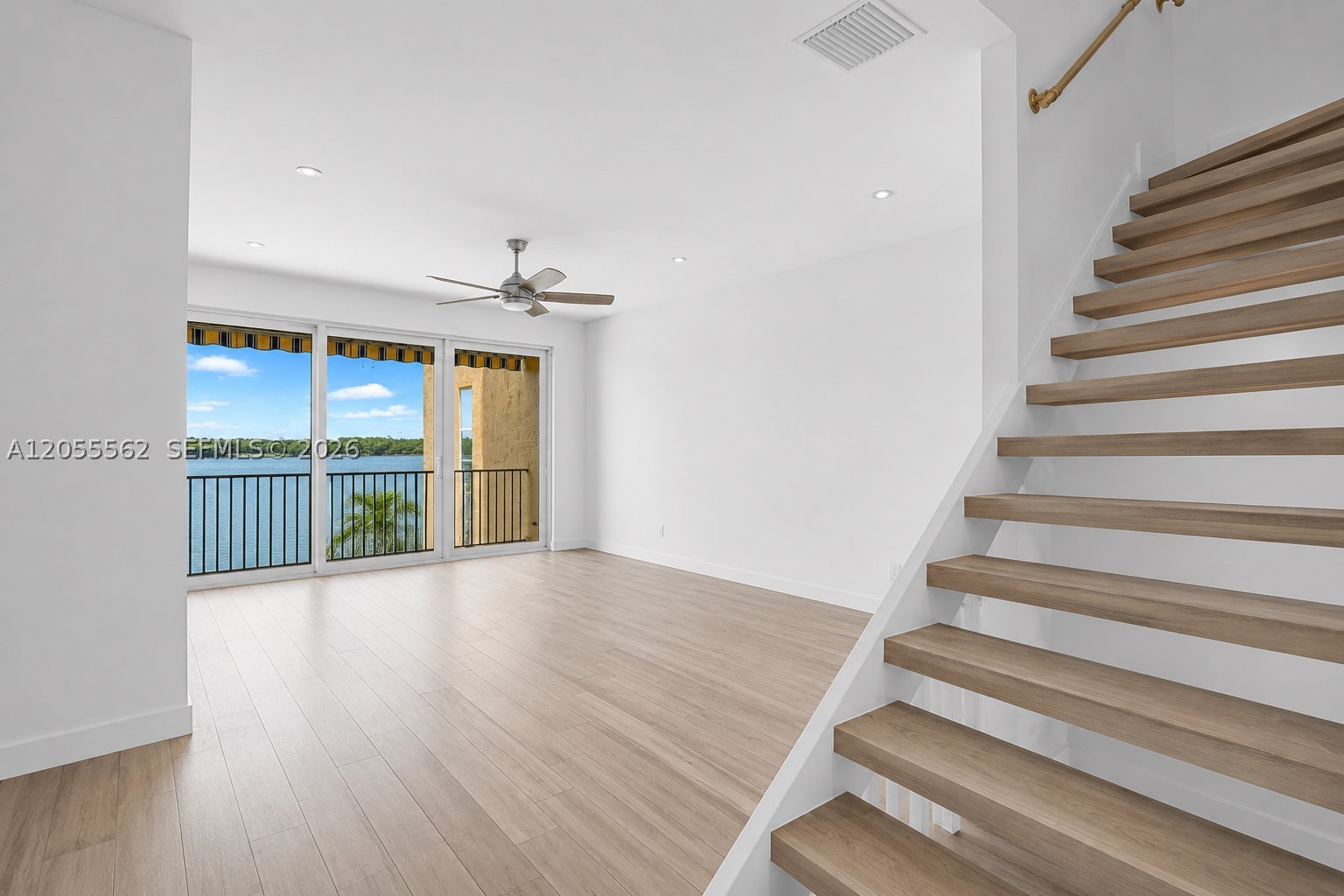 4234 N Ocean Dr, Hollywood FL 33019