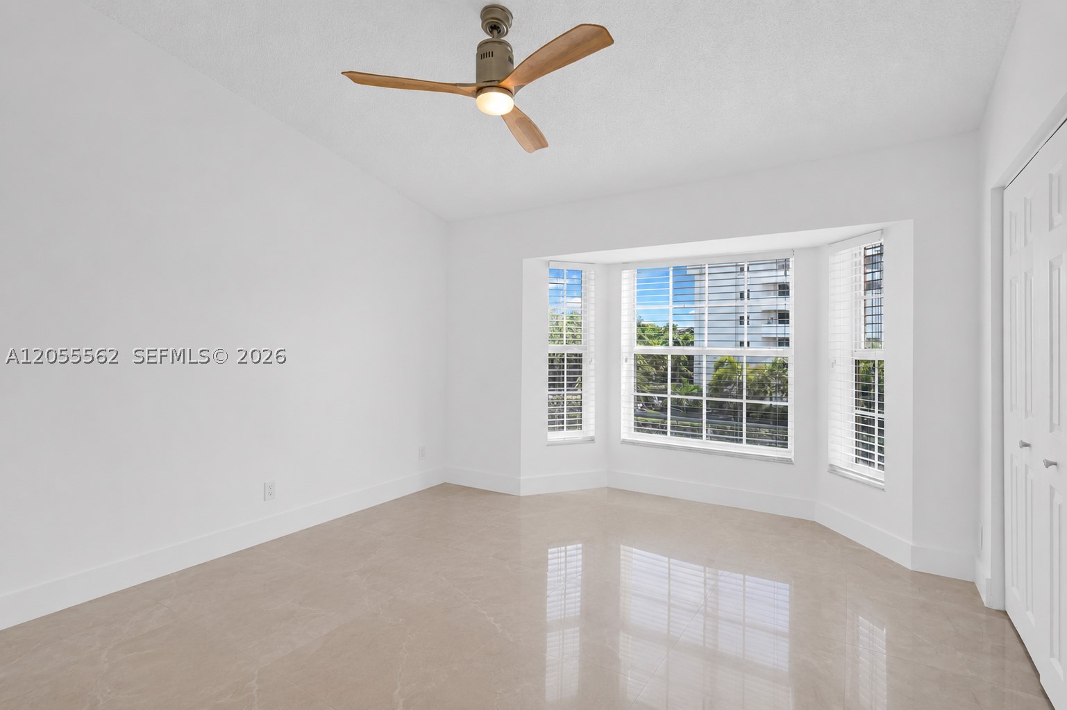 4234 N Ocean Dr, Hollywood FL 33019