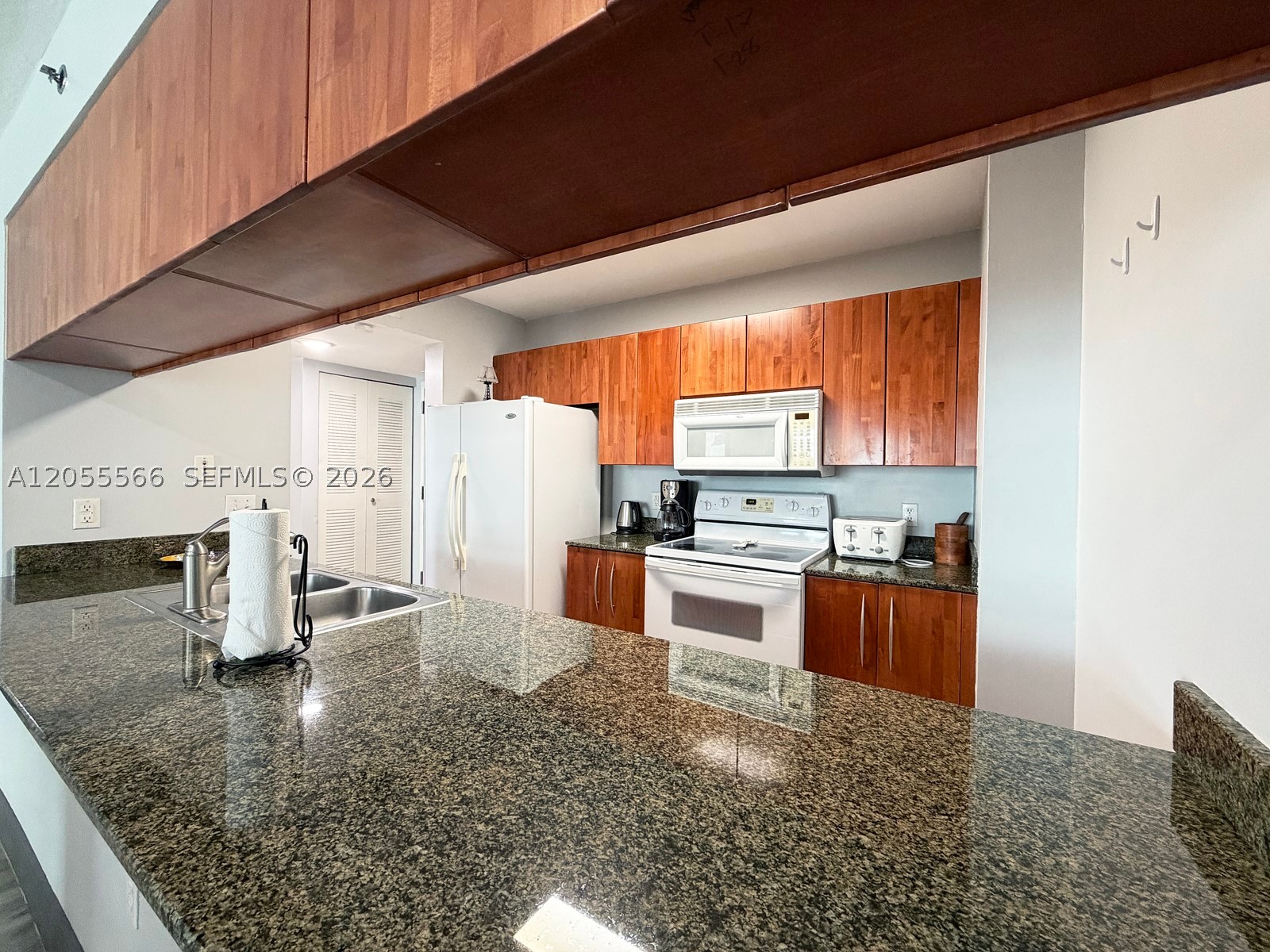1200 Brickell Bay Dr #3106, Miami FL 33131