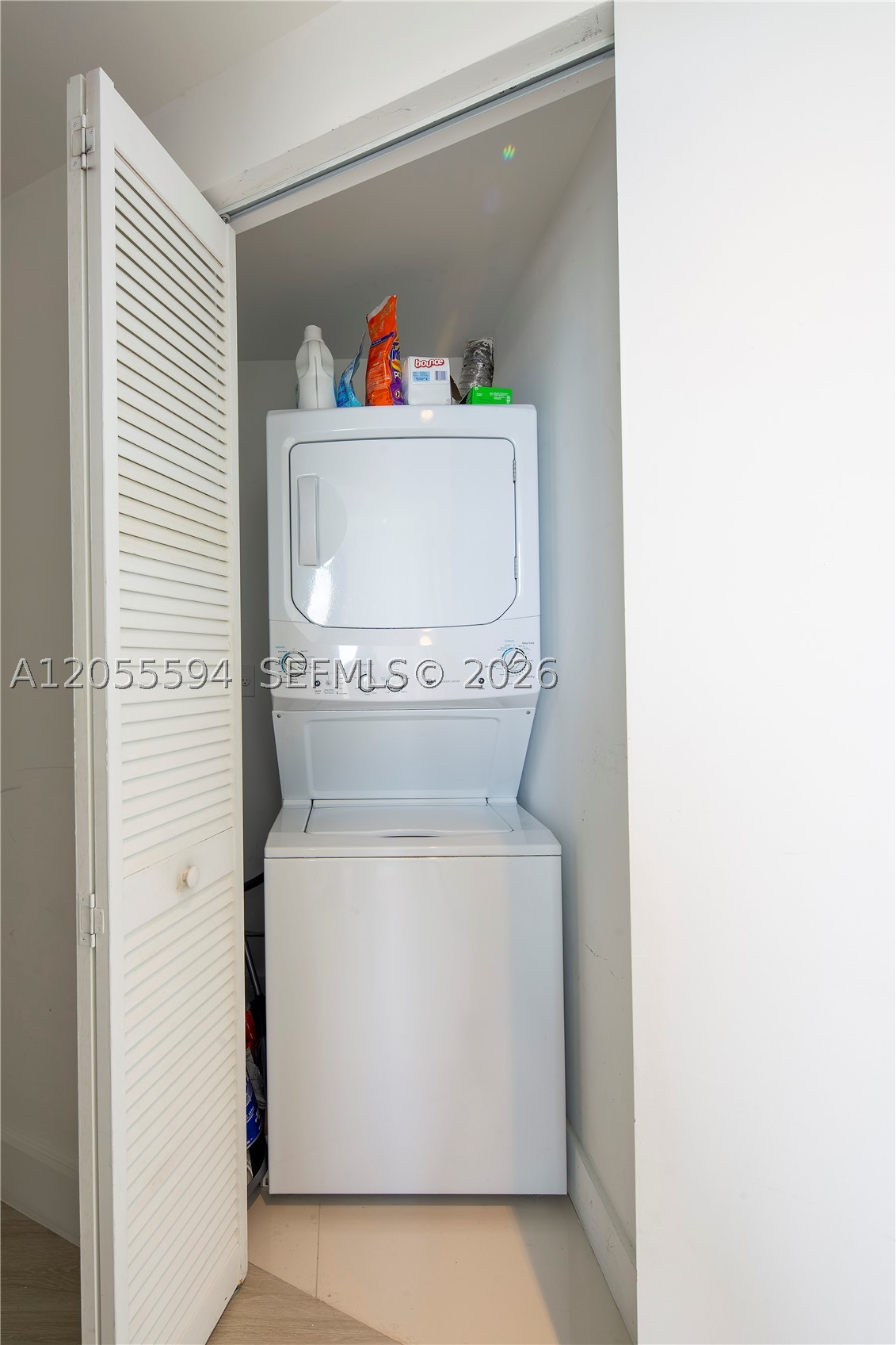 121 NE 34th St #2701, Miami FL 33137