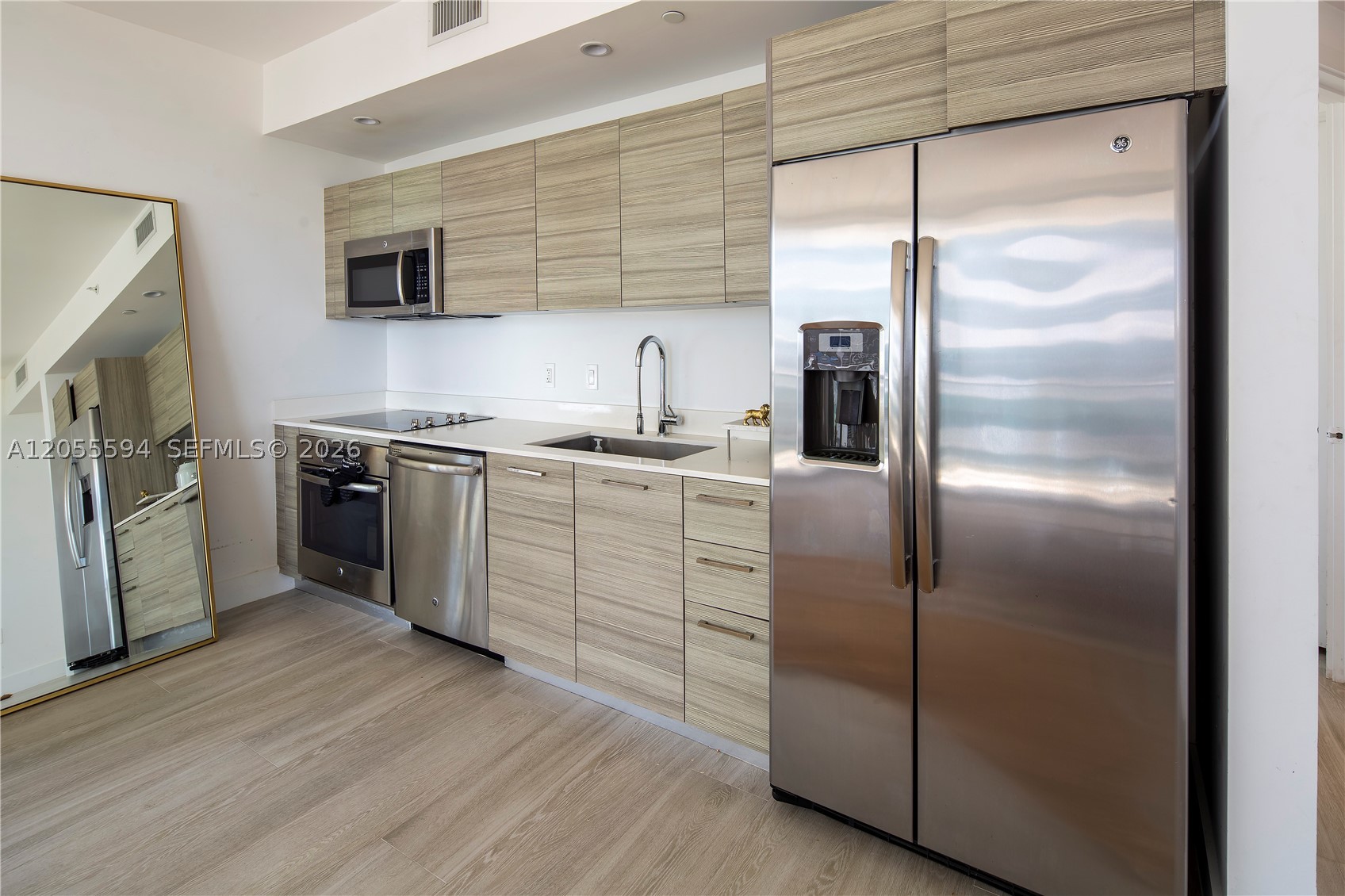 121 NE 34th St #2701, Miami FL 33137