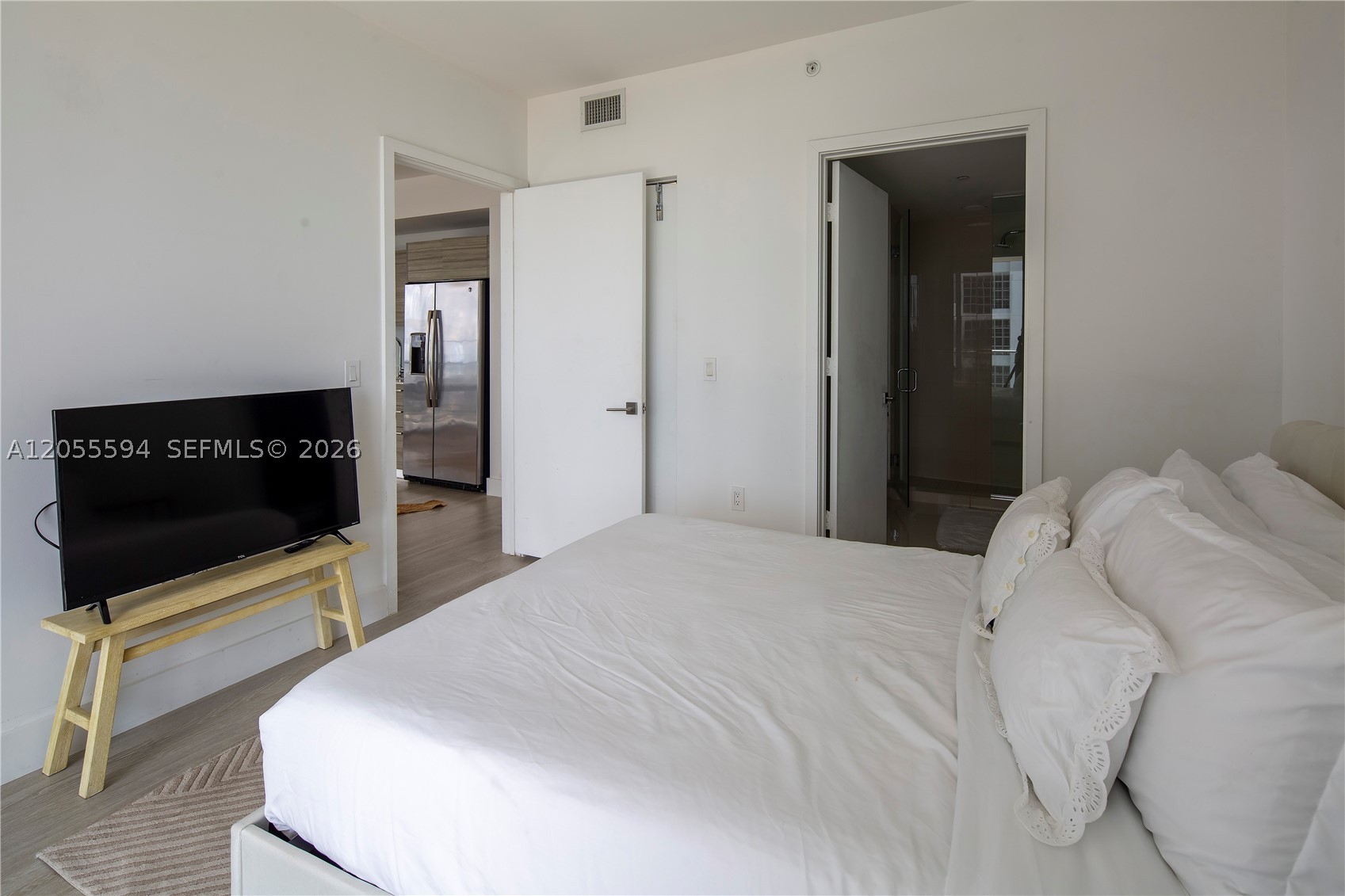 121 NE 34th St #2701, Miami FL 33137