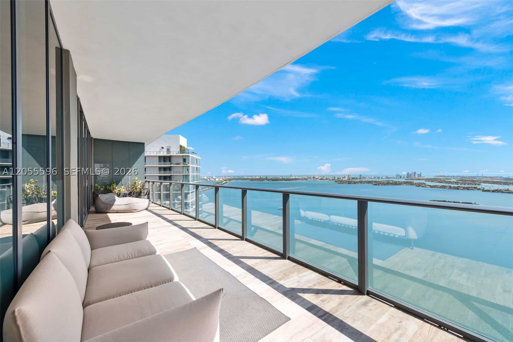 650 NE 32nd St #PH5201, Miami FL 33137