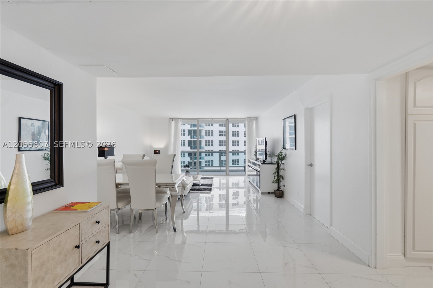 5151 Collins Ave #1027, Miami Beach FL 33140