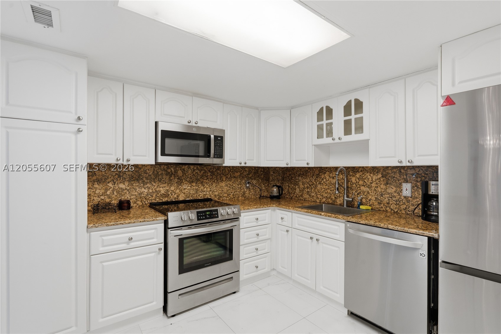 5151 Collins Ave #1027, Miami Beach FL 33140