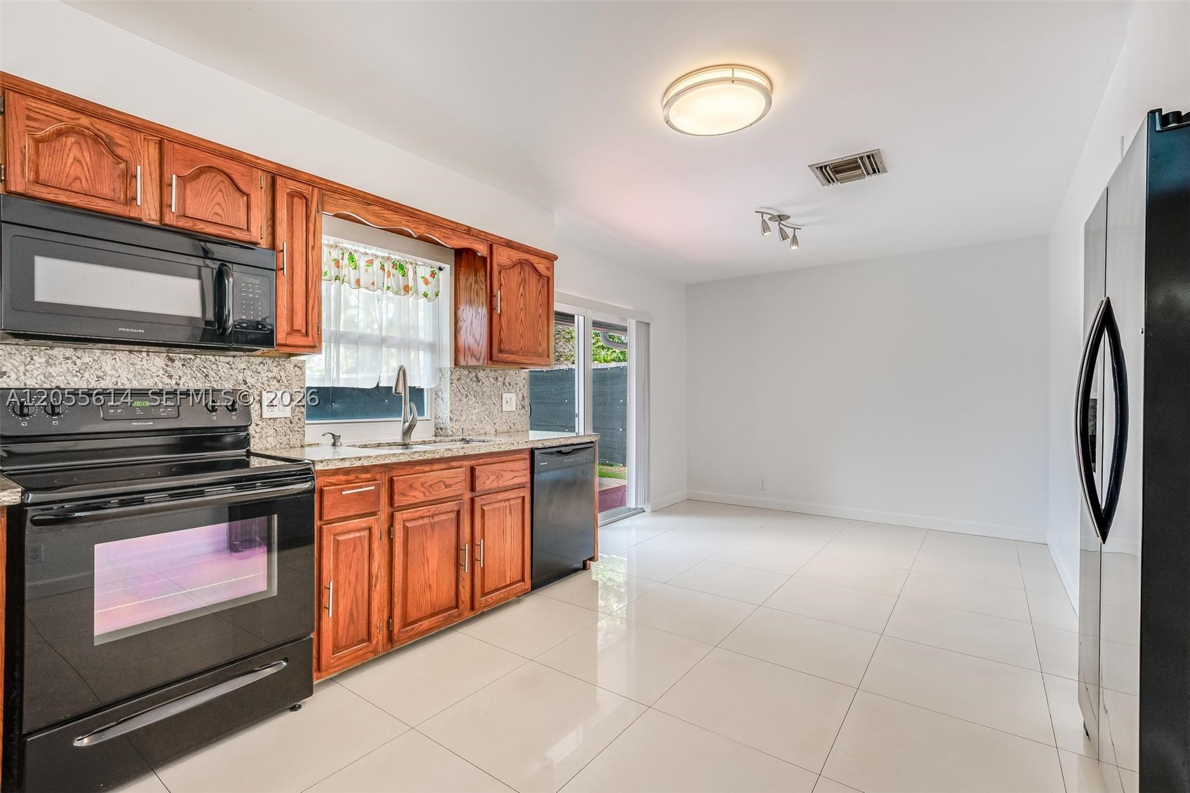 8250 SW 3rd Pl, North Lauderdale FL 33068
