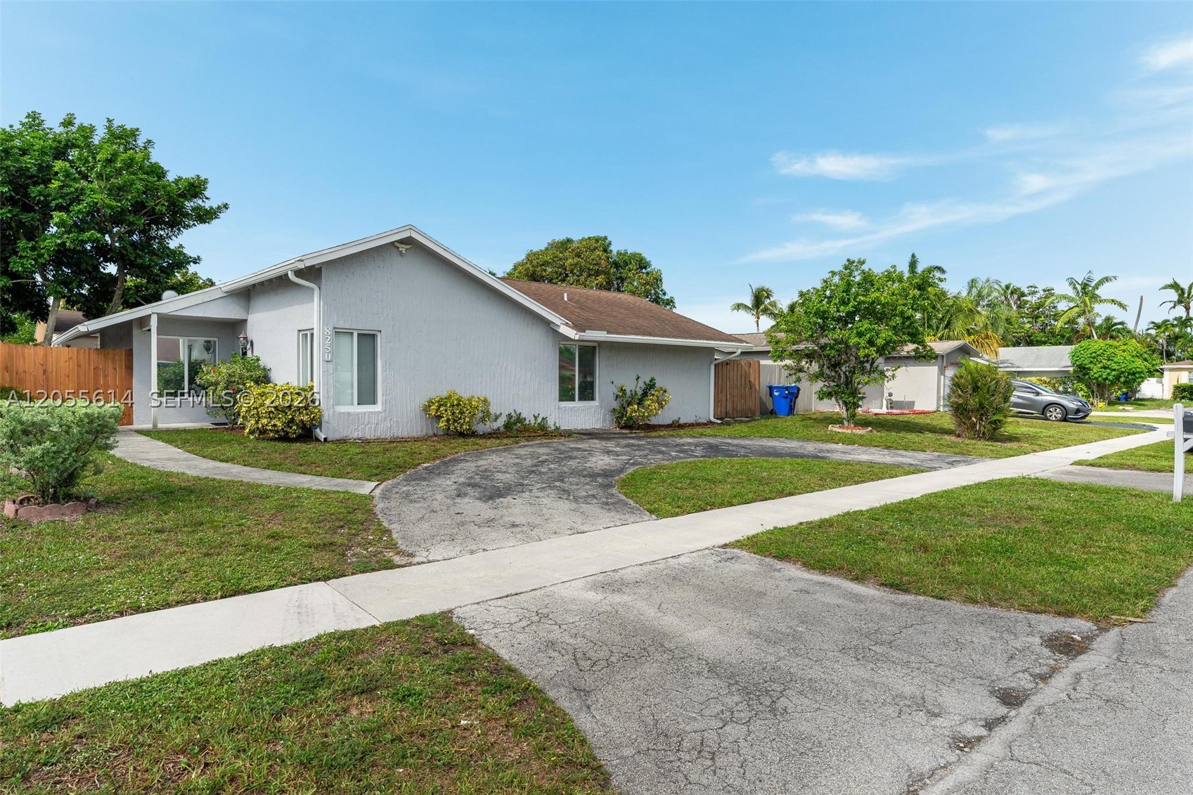 8250 SW 3rd Pl, North Lauderdale FL 33068