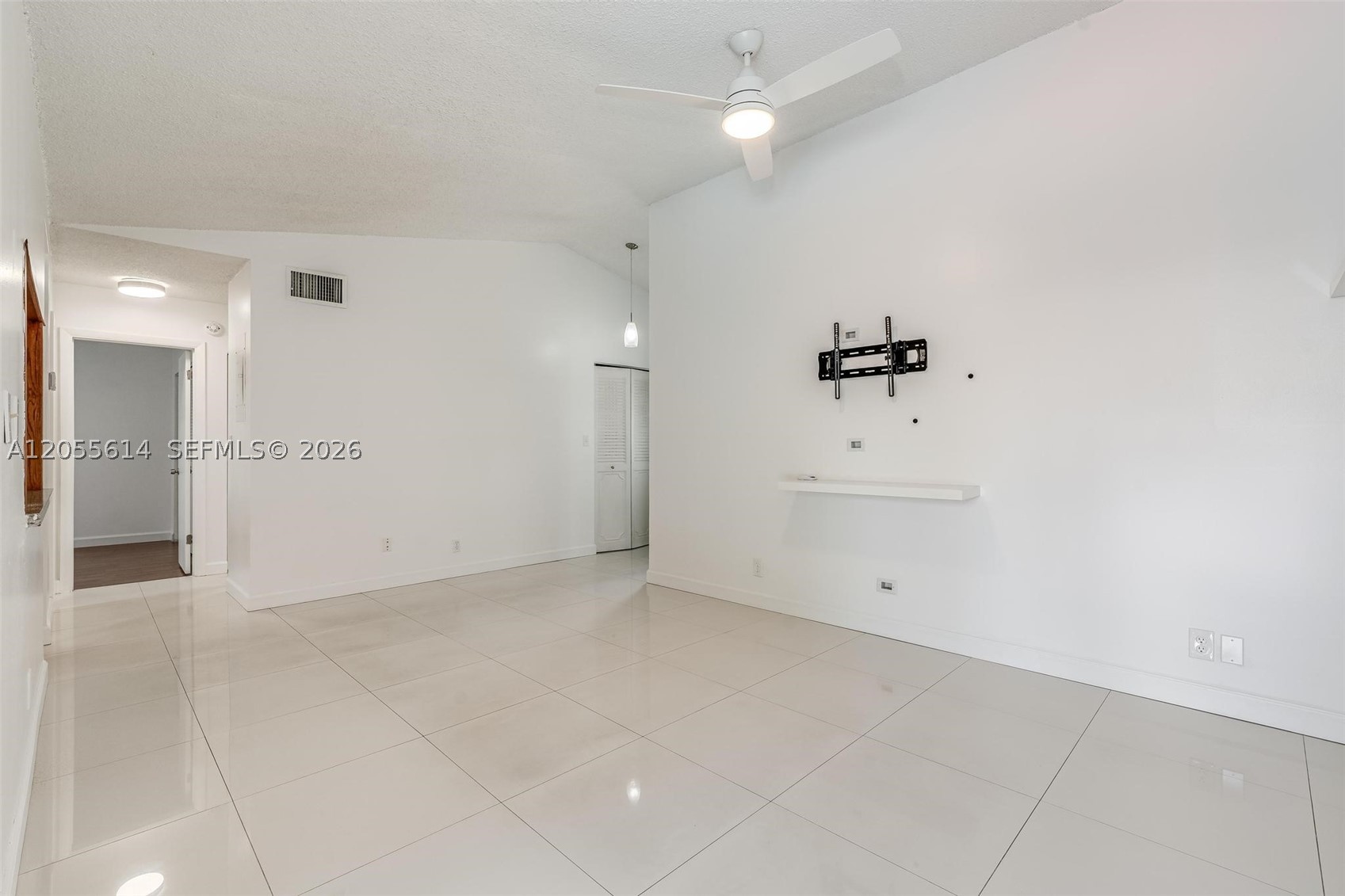 8250 SW 3rd Pl, North Lauderdale FL 33068