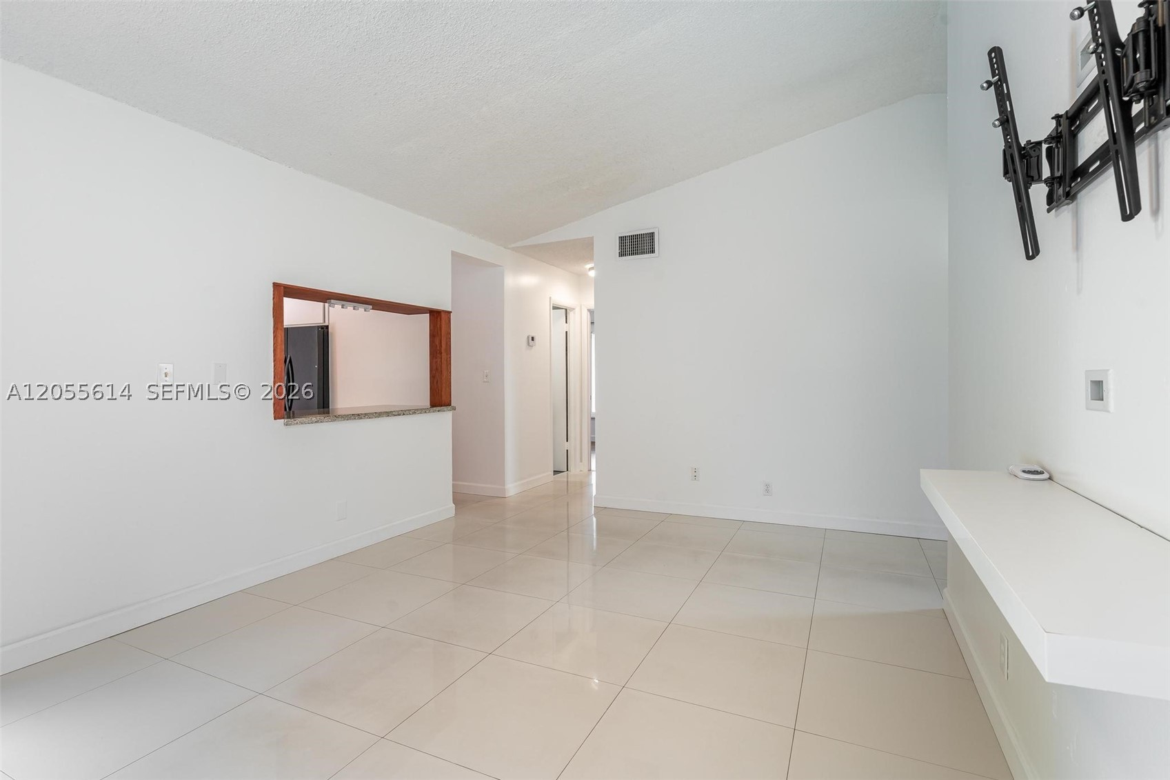 8250 SW 3rd Pl, North Lauderdale FL 33068