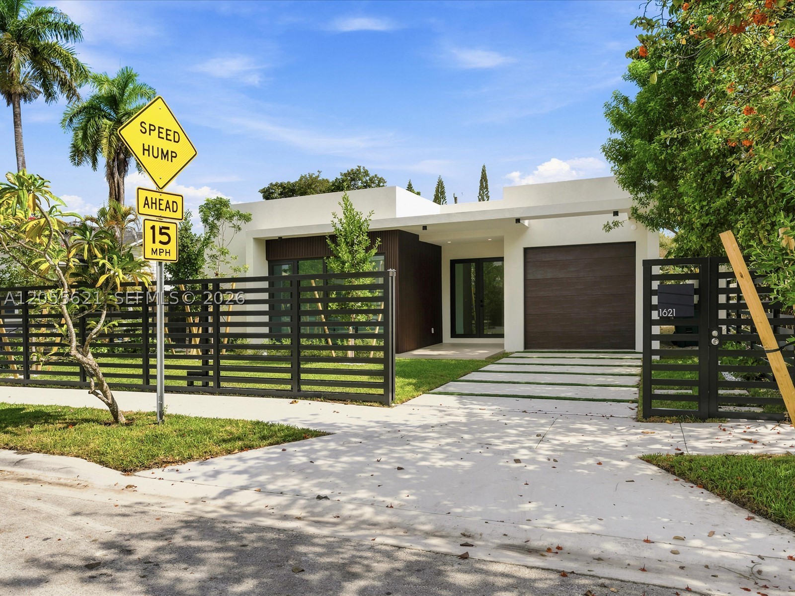 1621 SW 11th Ter, Miami FL 33135