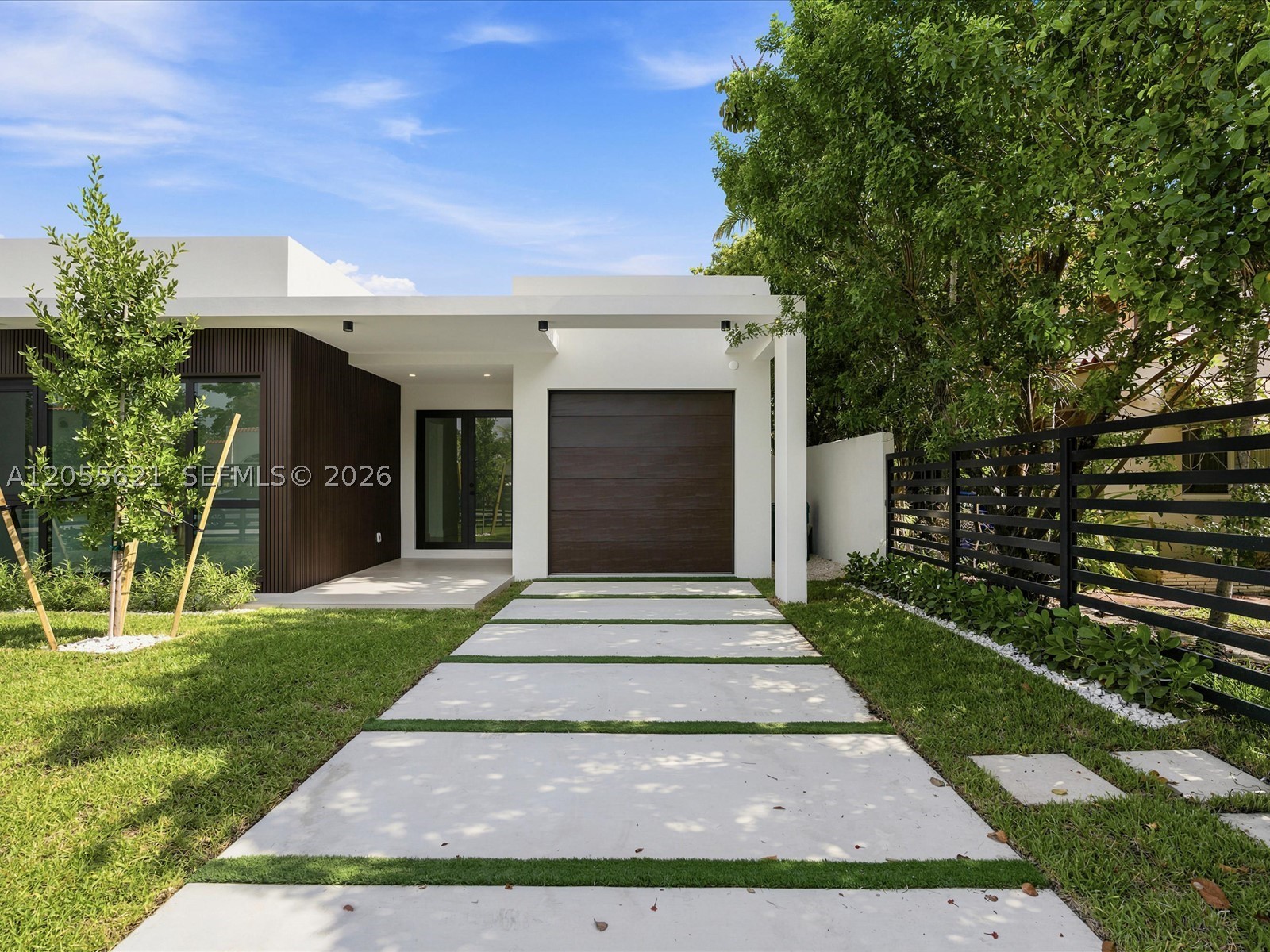 1621 SW 11th Ter, Miami FL 33135