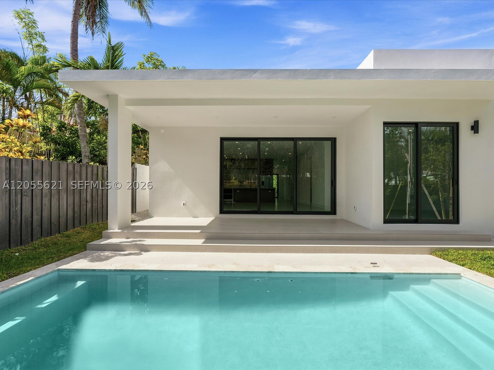 1621 SW 11th Ter, Miami FL 33135