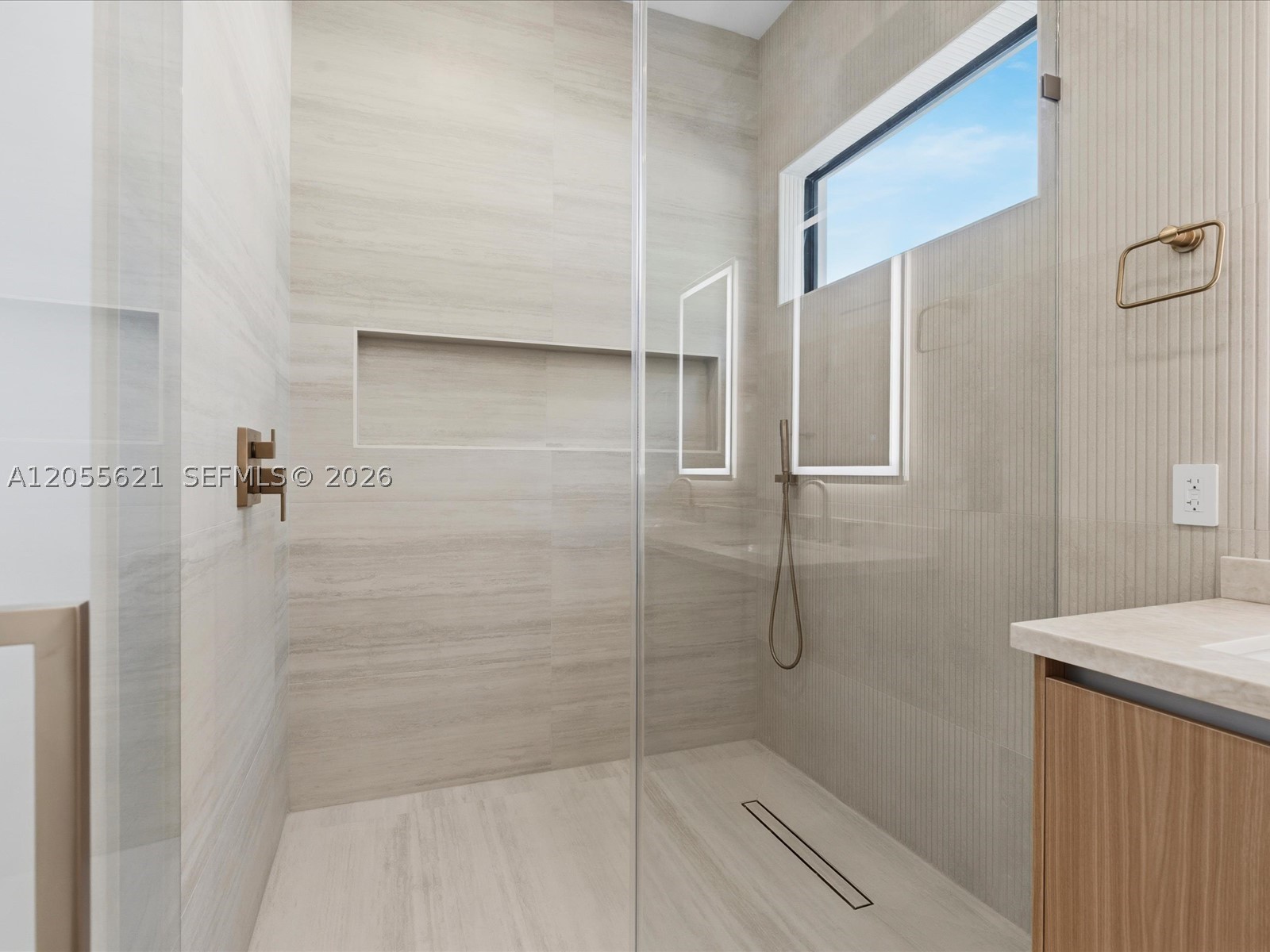 1621 SW 11th Ter, Miami FL 33135