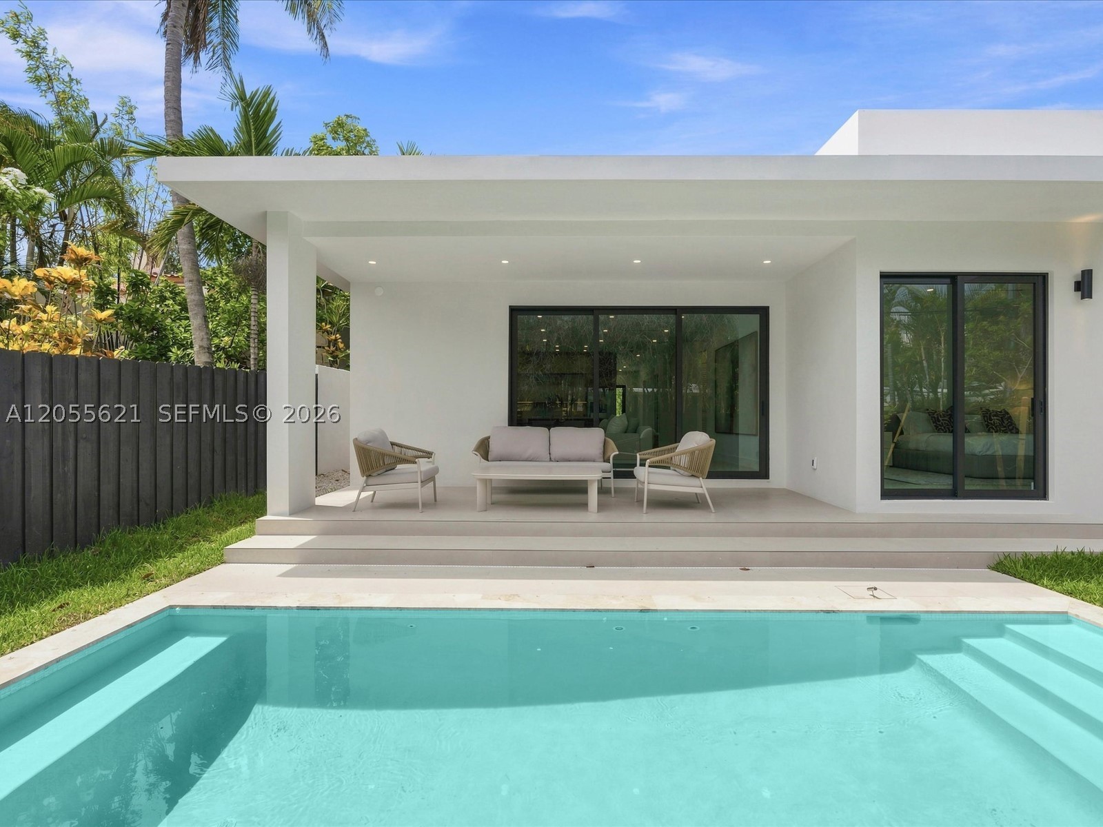 1621 SW 11th Ter, Miami FL 33135