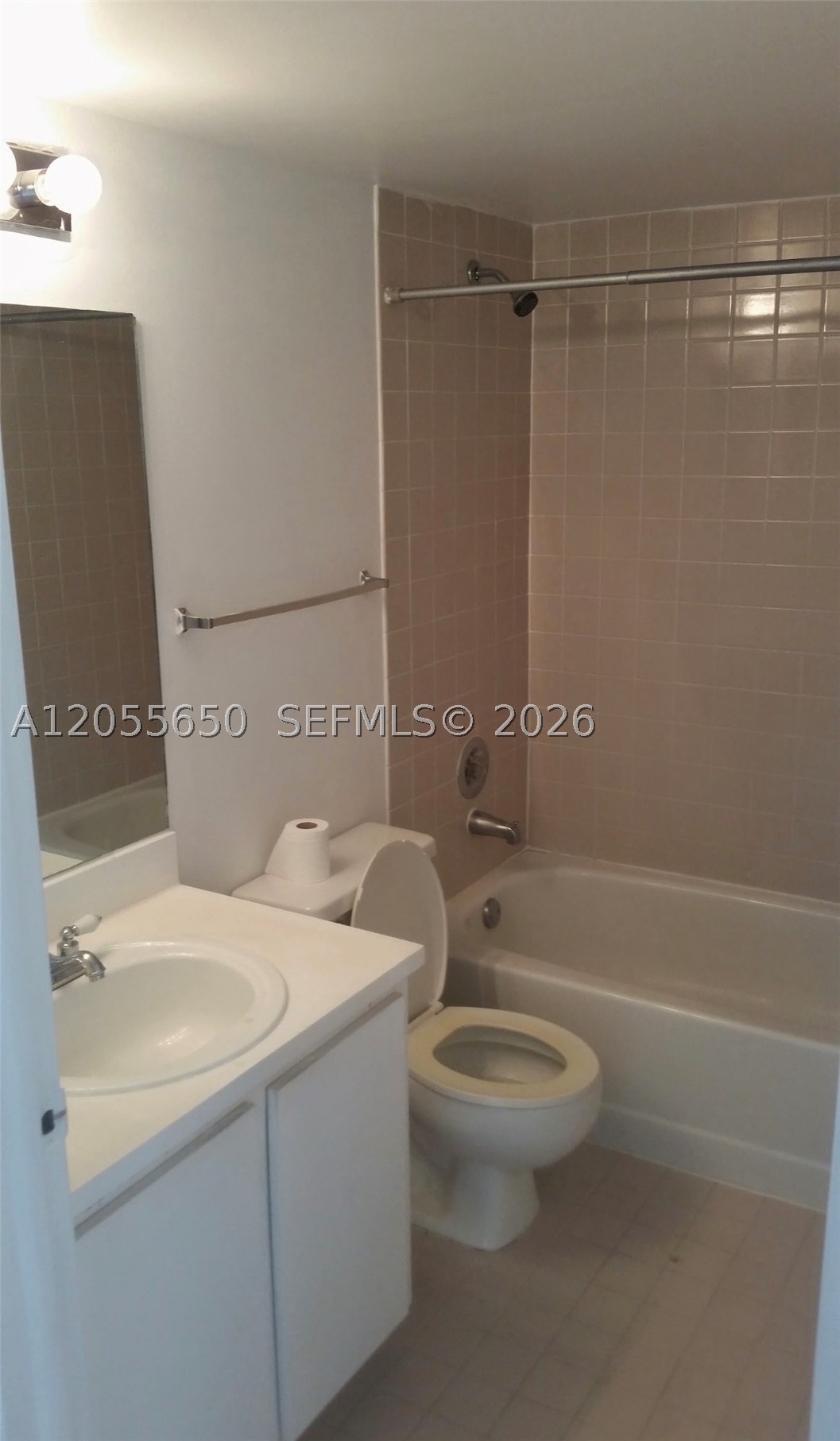 8260 SW 210th St #309, Cutler Bay FL 33189