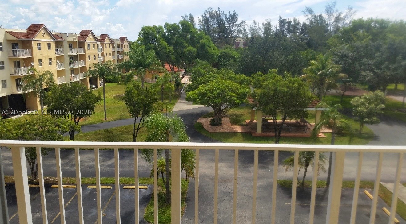 8260 SW 210th St #309, Cutler Bay FL 33189