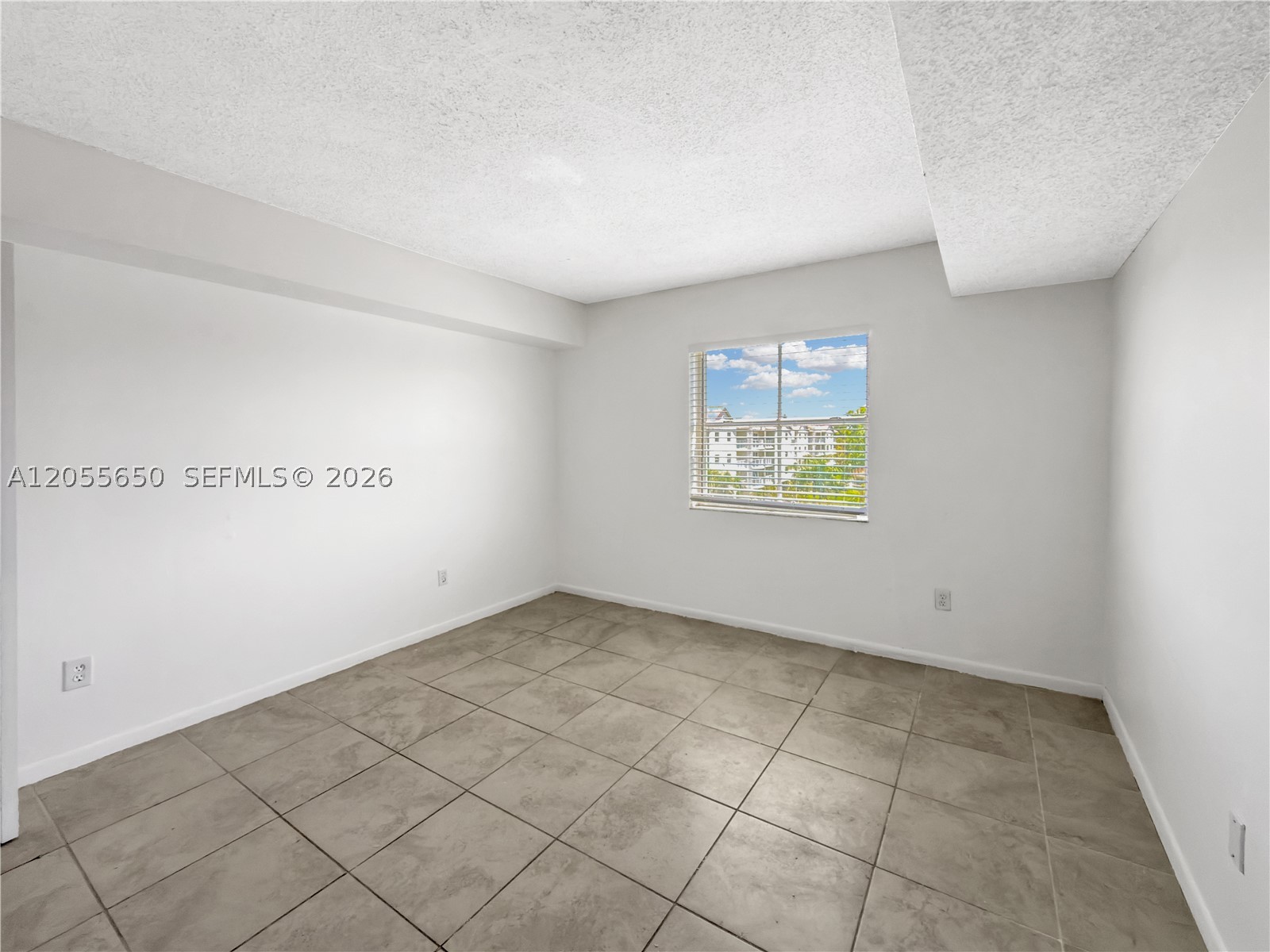 8260 SW 210th St #309, Cutler Bay FL 33189
