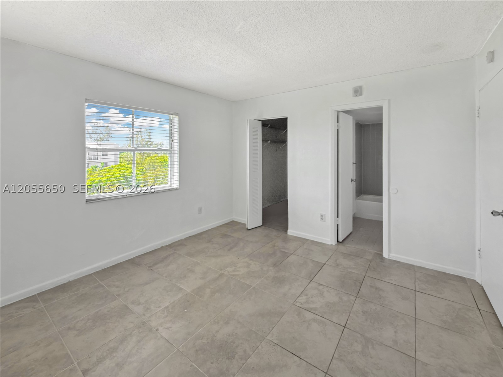 8260 SW 210th St #309, Cutler Bay FL 33189