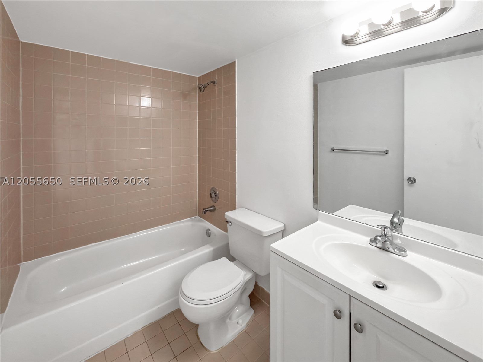 8260 SW 210th St #309, Cutler Bay FL 33189