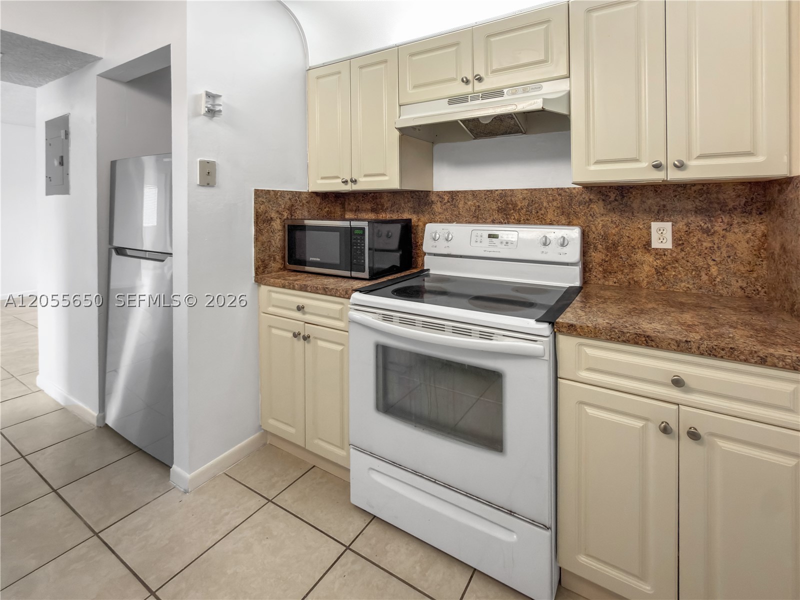 8260 SW 210th St #309, Cutler Bay FL 33189