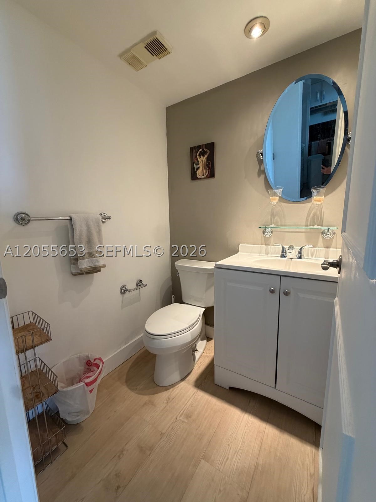 540 Brickell Key Dr #1418, Miami FL 33131