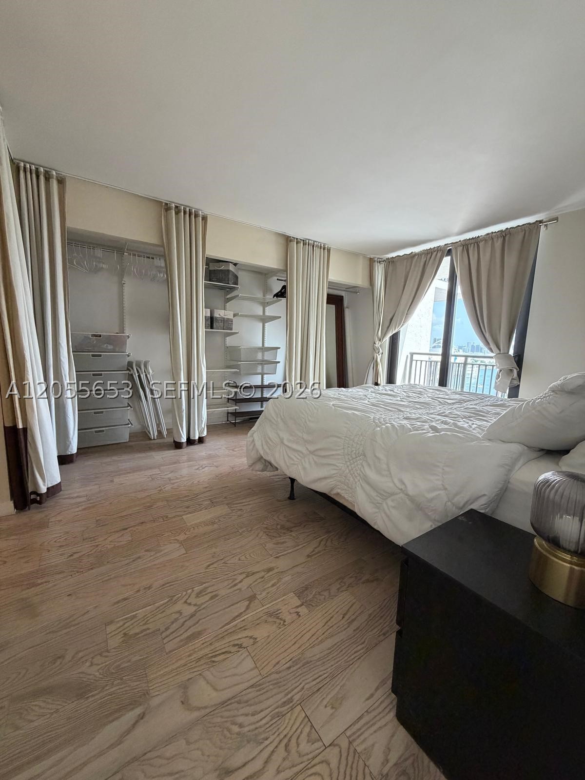 540 Brickell Key Dr #1418, Miami FL 33131
